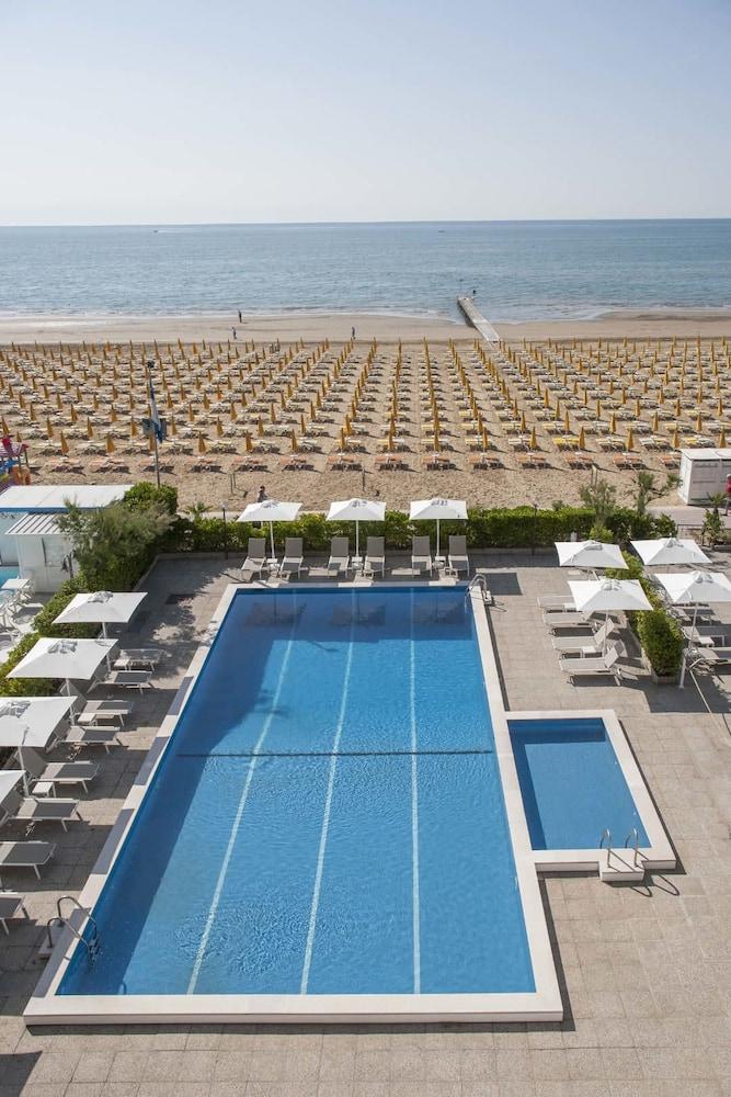 Hotel Imperial Palace Lido di Jesolo Ngoại thất bức ảnh