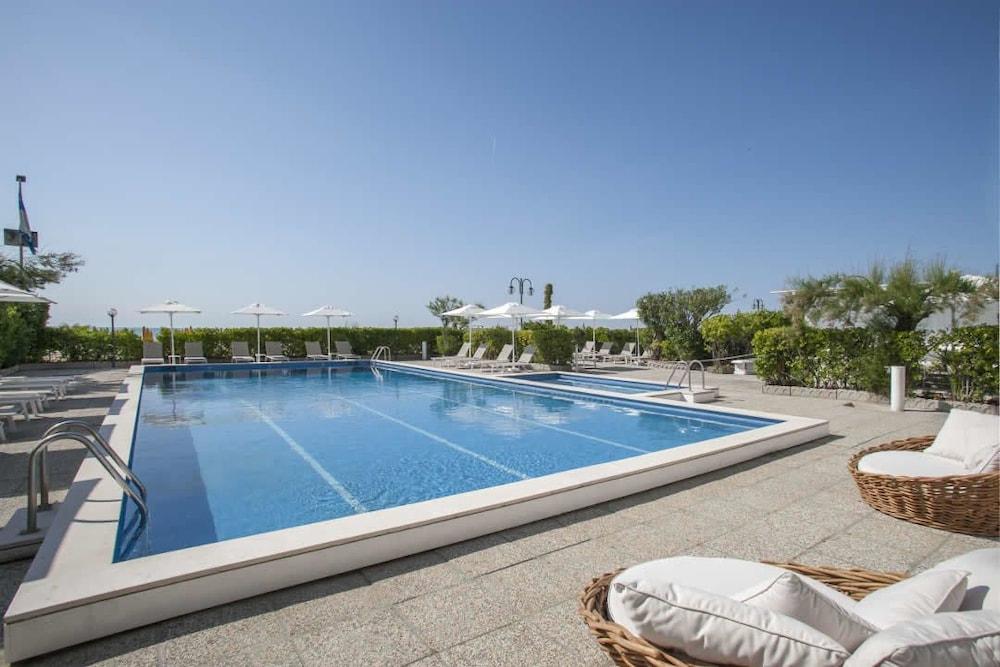 Hotel Imperial Palace Lido di Jesolo Ngoại thất bức ảnh