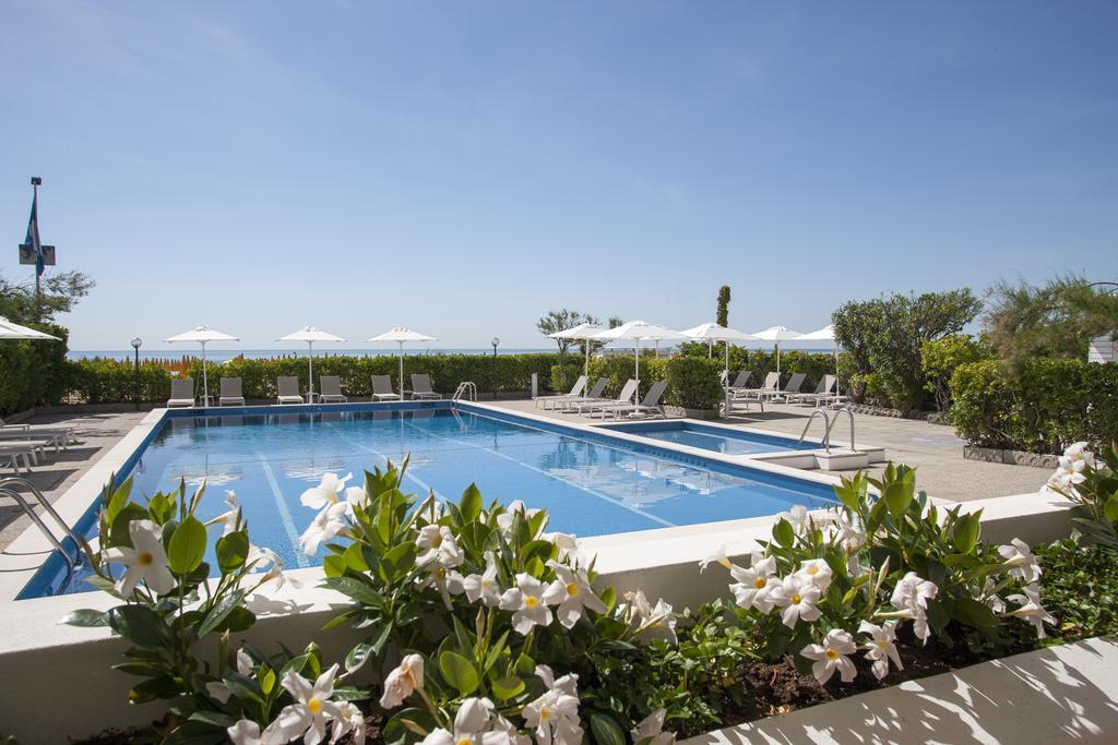Hotel Imperial Palace Lido di Jesolo Ngoại thất bức ảnh