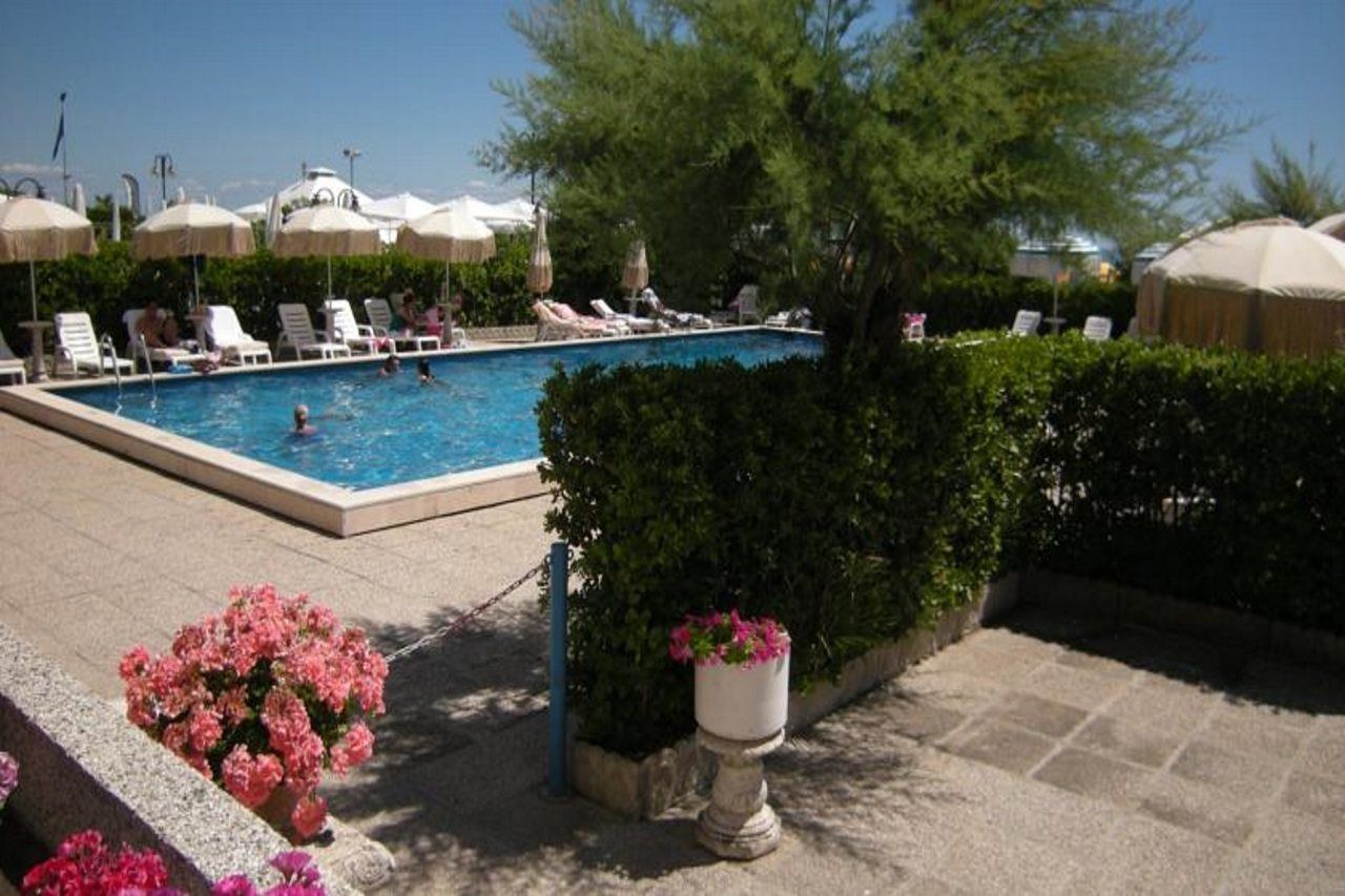 Hotel Imperial Palace Lido di Jesolo Ngoại thất bức ảnh